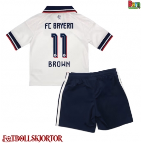 Bayern Munich Nathaniel Brown #11 Borta Kläder Barn 2026-27 Kortärmad (+ Korta byxor)